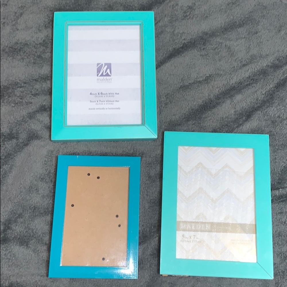3 picture frames